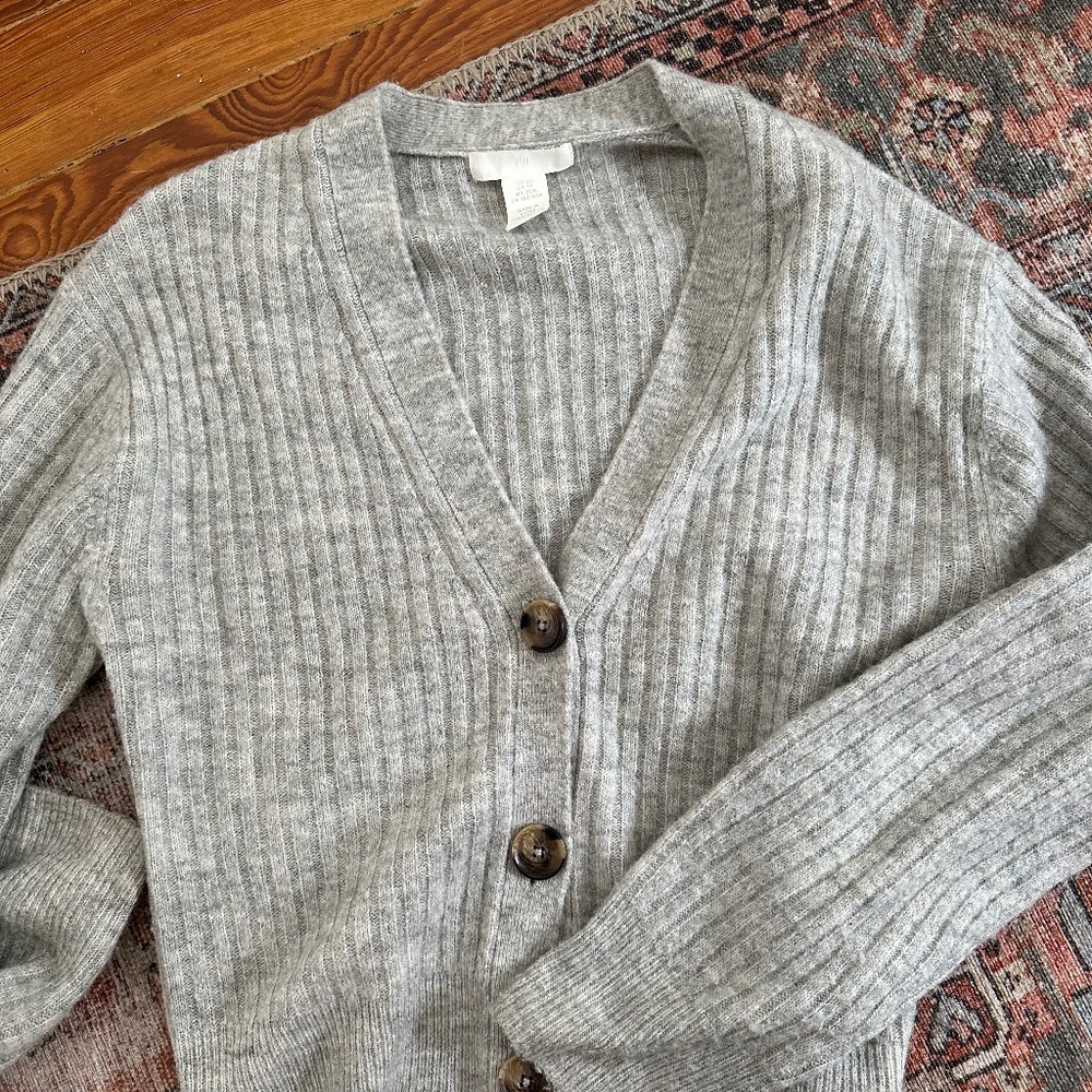H&M grey cardigan